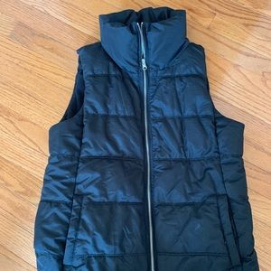 Old navy black puffer vest
